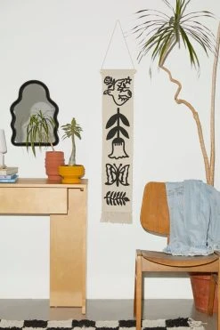 Wholesale ๐ Terra Icon Wall Hanging Black + White ๐