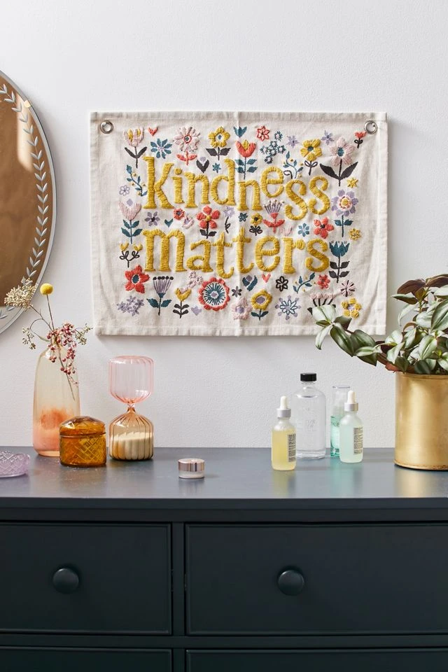 Cheapest β€οΈ Kindness Matters Tapestry Cream π